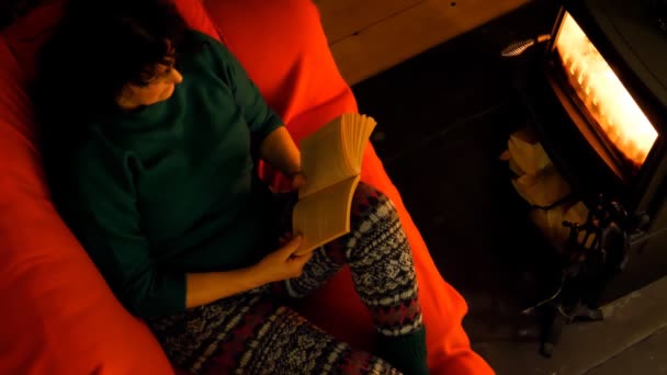 Overhead Shot Woman Wearing Knitted Sweater Leggings Sitting Red Sofa — Stock Video