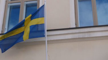 İsveç yavaş yavaş bina duvara sallayarak bayrak