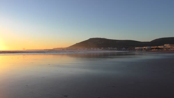 Široká Plochá Agadir Atlantic Ocean Pláž Golden Sunset Proslavenou Mezník — Stock video