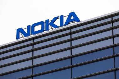 Nokia marka adı üstünde bir ofis binası