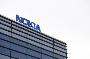 Nokia marka adı üstünde bir ofis binası