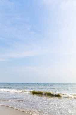 Deniz kıyısı ve dalgalar ile Tatil tema arka plan