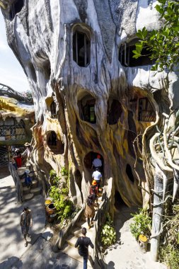 Dalat, Vietnam 'da çılgın bir evin mimarisi