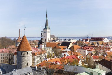 Tallinn eski şehir Cityscape görünümü, Estonya