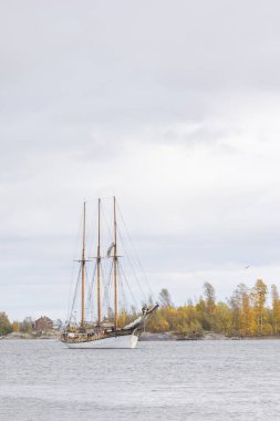 Helsinki, Finlandiya 'dan güney limanına yelken açan gemiler