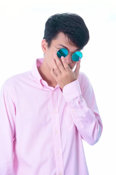 Nahaufnahme Asiatischer Mann Mit Modischer Sonnenbrille Schwarzen Haaren Und Kurzen — Stockfoto