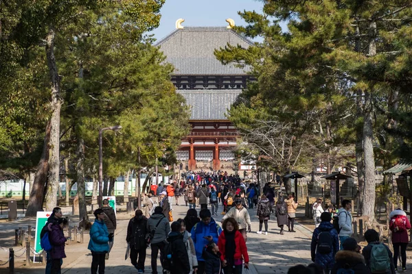 Nara Japão Jan 2018 Turistas Que Caminham Entrada Templo Gigante — Fotografia de Stock