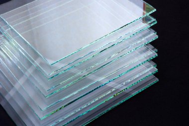 Sayfa boyutuna kesme temperli açık float cam paneller üretim fabrikası.