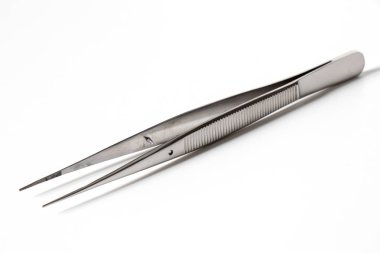 beyaz izole çelik cımbız