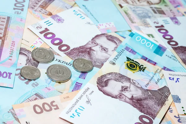 Yeni para ve paralar Ukrayna Hryvnia 'sı.