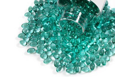 Vitamin kapsülleri şişede. Vitaminler, diyet takviyeleri, ilaçlar, eczane, ilaç ve sağlık konsepti. kapsül eczane şişesi ilaç konsepti.