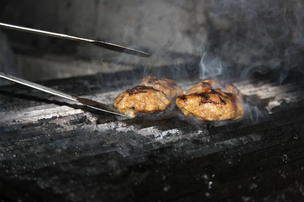 Varkensvlees Koteletten Barbecue Daglicht Retro Afgezwakt Selectieve Aandacht Met Ondiepe — Stockfoto