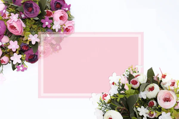 Composition Fleurs Avec Carte Voeux Sur Fond Blanc Vue Aérienne — Photo