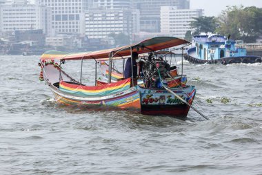 Chao Phraya Nehri'ndeki tekne