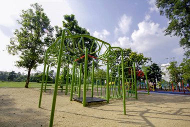 Parktaki oyun parkı