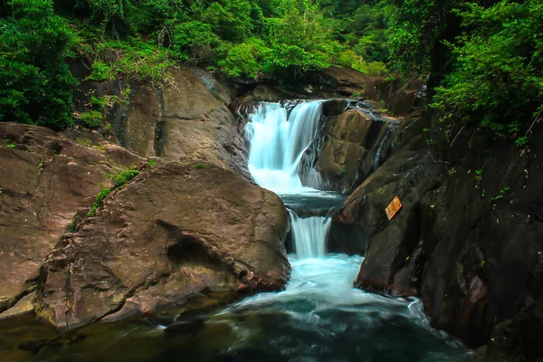 Mały Wodospad Naturze — Zdjęcie stockowe