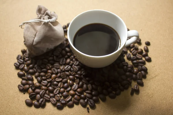 Black Coffee White Cup Coffee Beans — Stock Photo, Image