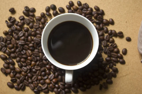 Black Coffee White Cup Coffee Beans — стоковое фото