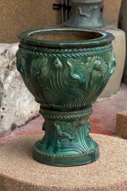  saksıyı lotus desen stili ile