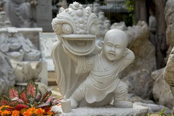 中国風の大理石から彫られた像 — ストック写真