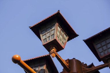 Sokak lambaları eski kırmızı