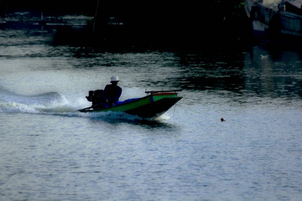 Silhouettes Boats Fishing Running Water — Stock Photo, Image