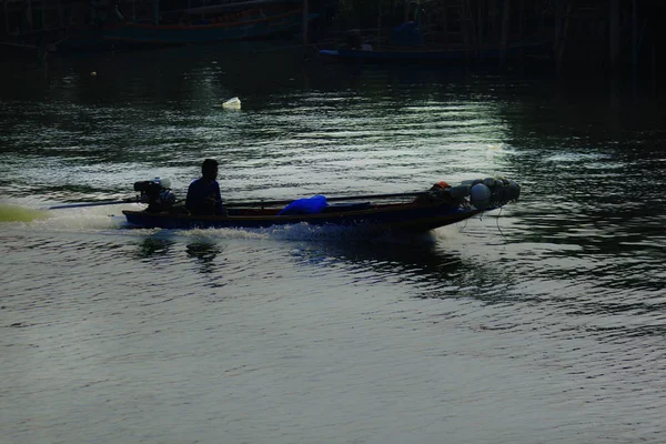 Silhouettes Boats Fishing Running Water — Stock Photo, Image