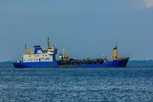 Stora Tankfartyg Förankrade Havet — Stockfoto