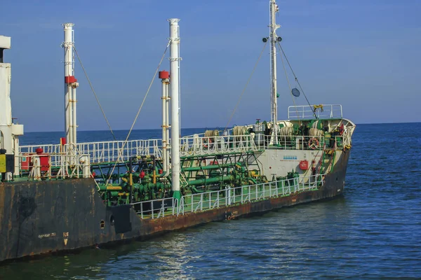 Grande Petroleiro Ancorado Mar — Fotografia de Stock