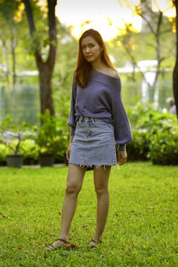 Kadının... Park'ın bahçesinde