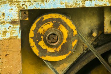 Uzun kullanımdan eski bantlar ile kasnak