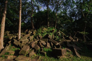 Bung Mealea Kalesi, Geçmişte çökmüş khmer Krallığı