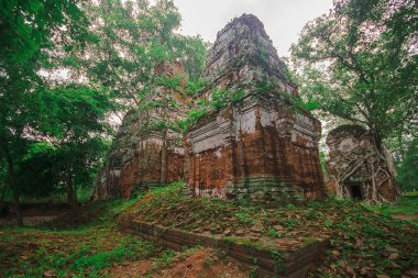 Koh Ker, eski bir kale, geçmişte eski bir Khmer krallığı