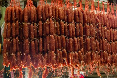 Çin sosisleri satışa çıkarıldı. Sadece etten yapılmış