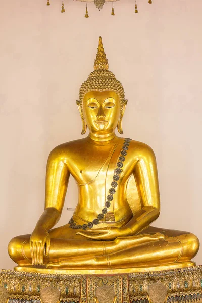 Χρυσός Βούδας Είναι Όμορφος Που Βουδιστές Λατρεύουν — Φωτογραφία Αρχείου