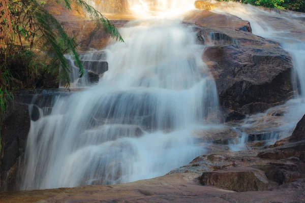 Wasserfälle Fließen Durch Felsen Der Natur Der Provinz Phatthalung Thailand — Stockfoto