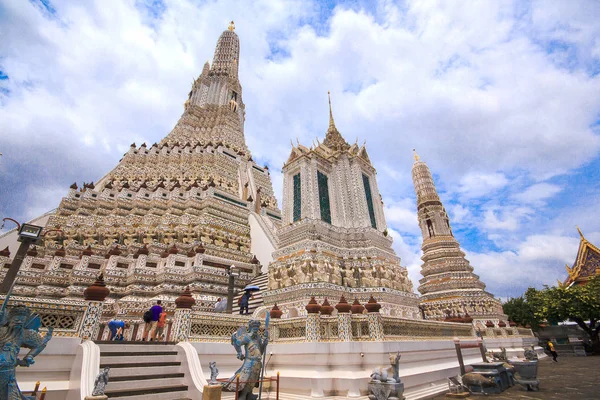 Świątynia Arunratchawararam Jest Ważną Starożytną Świątynią Tajlandii — Zdjęcie stockowe