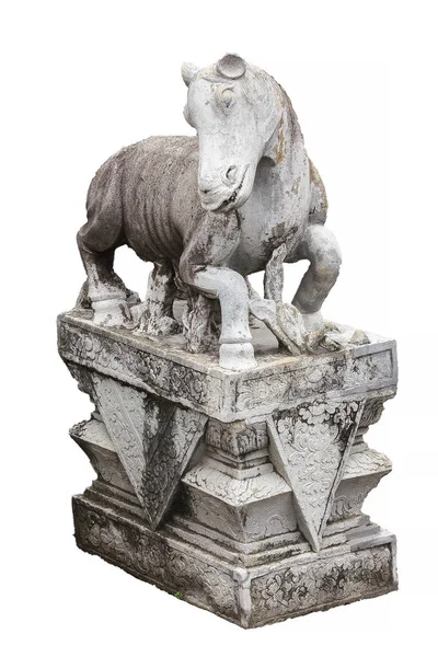 平台上雕刻的中国风格石马 — 图库照片