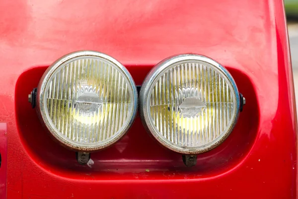 Parti Della Lampada Fronte All Auto Epoca Rossa — Foto Stock