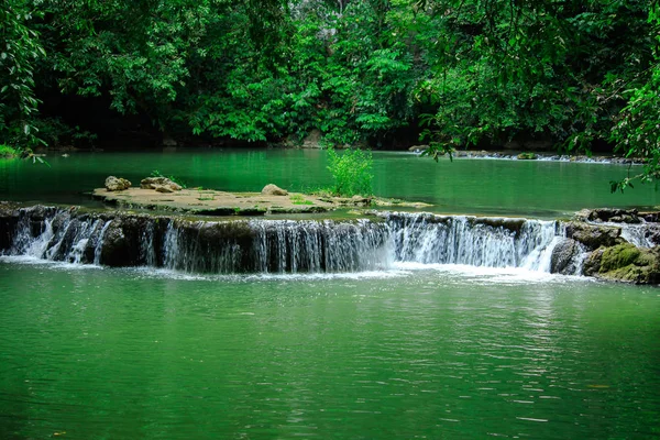 Cachoeiras Pequena Natureza Nas Florestas Tailândia — Fotografia de Stock