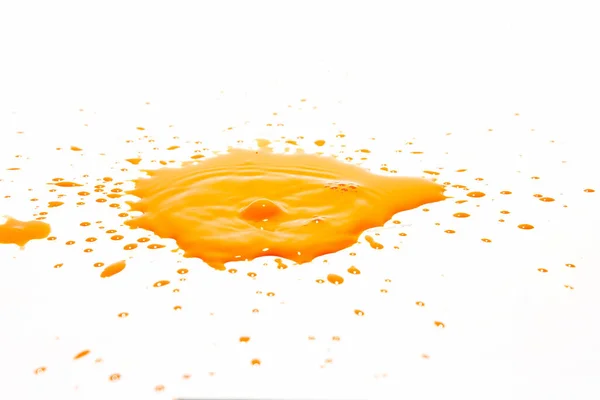 Orange Vattendroppar Stänk Vit Bakgrund — Stockfoto