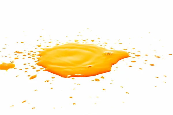 橙色水滴在白色背景上飞溅 — 图库照片