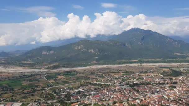 Town Kalambaka View Top Meteora Handheld Shot — Stock Video