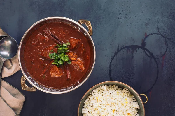 Kaszmiru Jagnięcina Rogan Josh Powolne Gotowane Jagnięcina Curry Podawane Ryżu — Zdjęcie stockowe