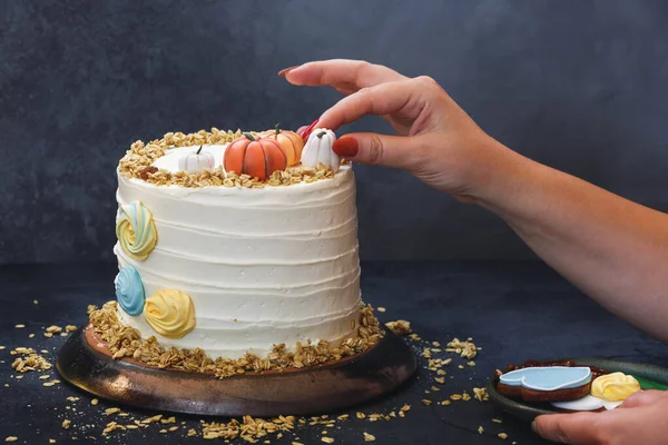 Woman Decorating Pumpkin Pie Layer Cake Brown Sugar Cream Cheese — Stock Photo, Image