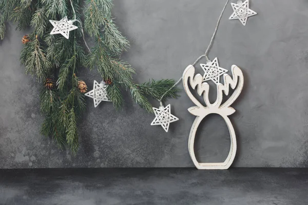 Kerst Ornament Slinger Achtergrond Oud Donker Hout Selectieve Focus Lege — Stockfoto