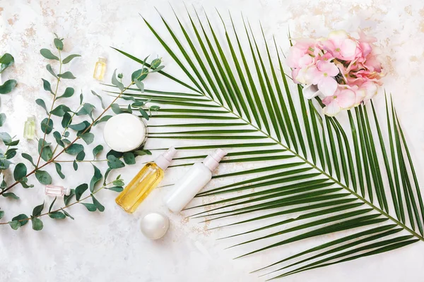 Ätherische Öle Und Kosmetikprodukte Für Die Wellnessbehandlung Natürliche Und Biologische — Stockfoto