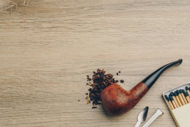 Tütün, boru dış müdahale aracı ve ahşap masa maçlarını yasaktır boruyla