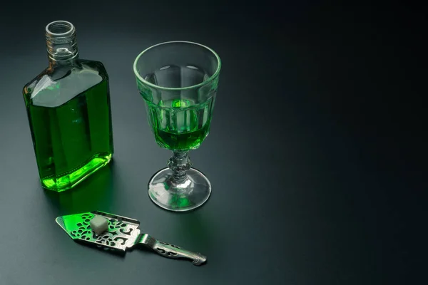 Absinthe Bottle Glass Absinthe Stainless Steel Slotted Spoon Sugar Cube — Stock Photo, Image