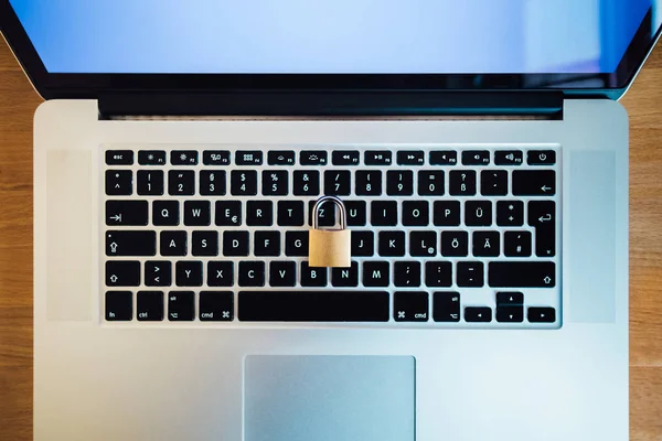 Блокування Символ Конфіденційності Загального Регулювання Захисту Даних Ноутбуці — стокове фото